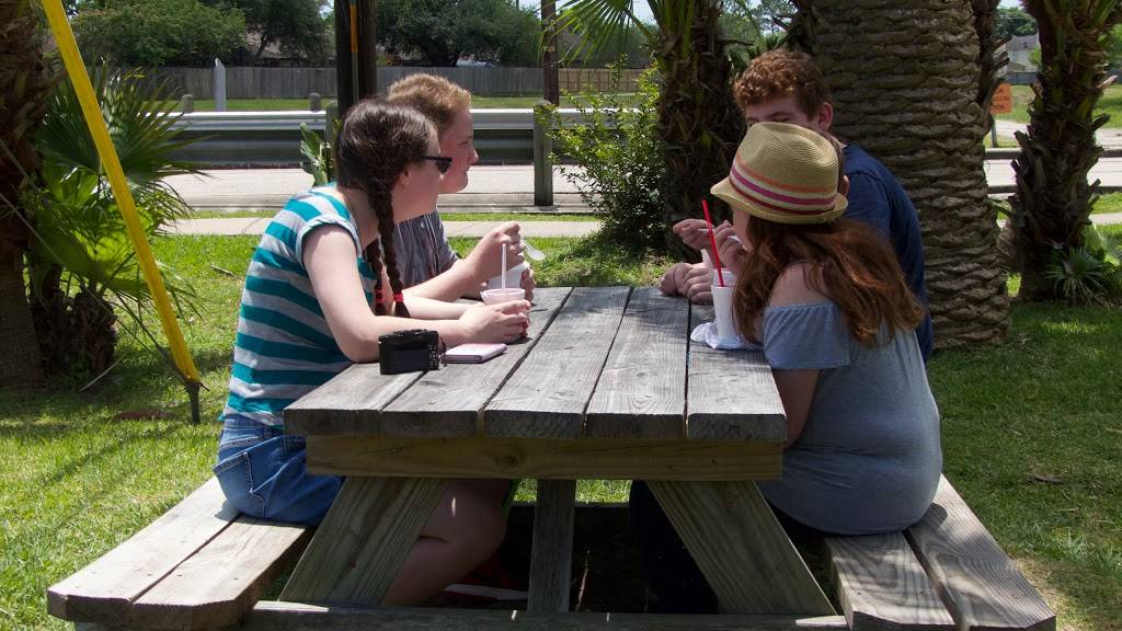 Snowball Cabana | restaurant | 15825 Hope Village Rd, Friendswood, TX 77546, USA | 8326281871 OR +1 832-628-1871