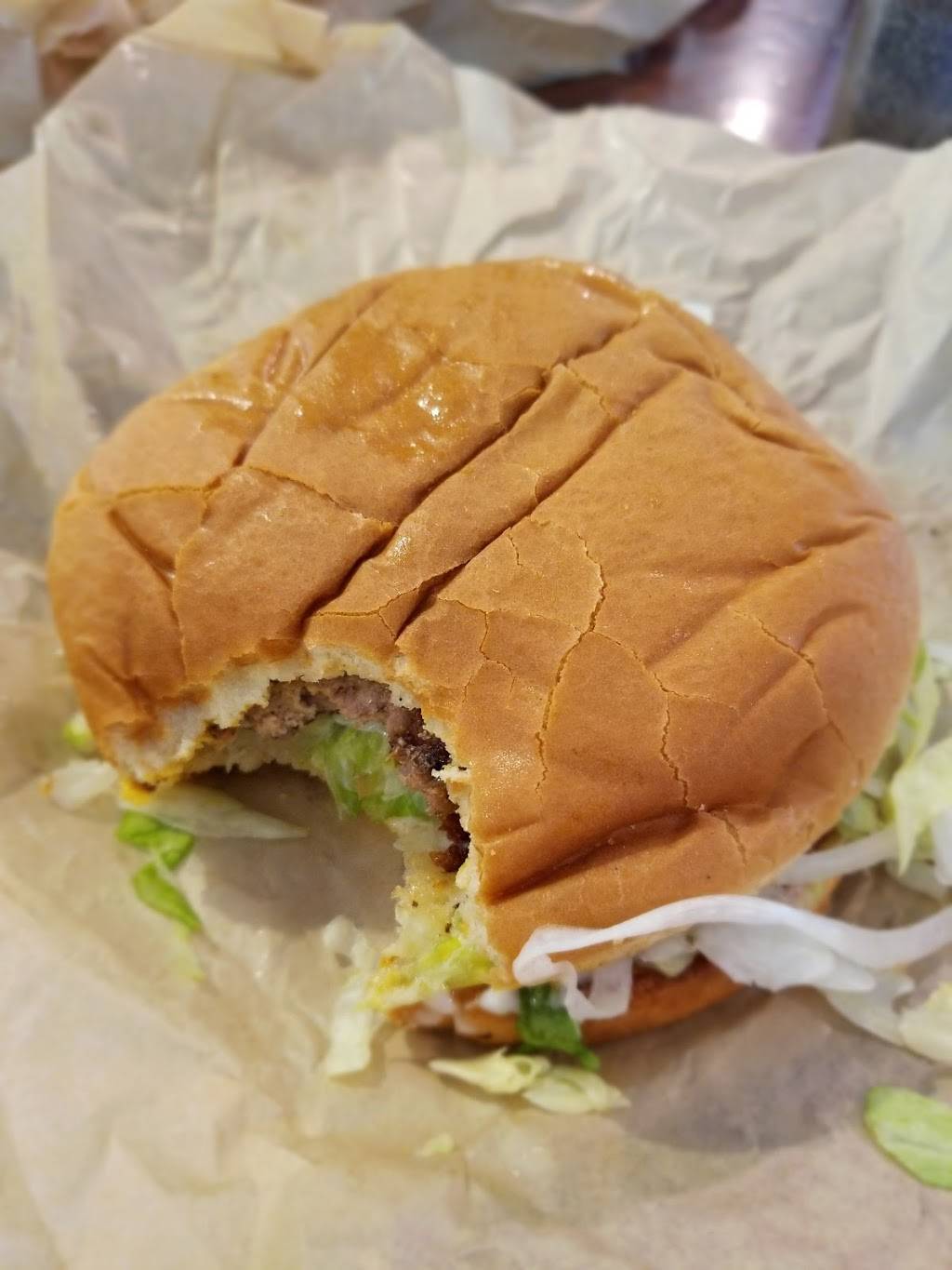 Giant Burger | restaurant | 846 CA-4, Arnold, CA 95223, USA | 2097951594 OR +1 209-795-1594