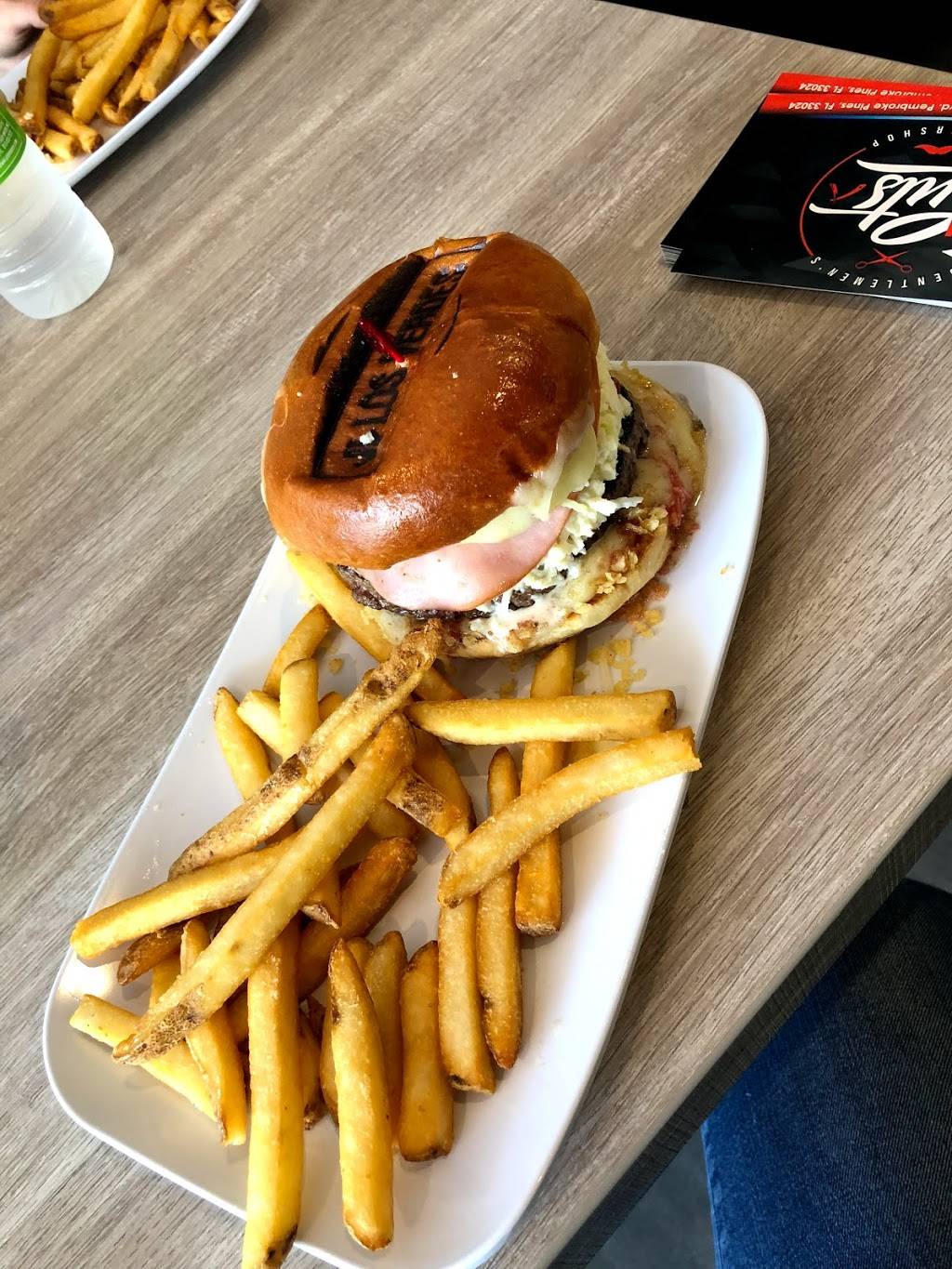 Los Verdes Pembroke Pines | restaurant | 9939 Pines Blvd, Pembroke Pines, FL 33024, USA | 9545890816 OR +1 954-589-0816