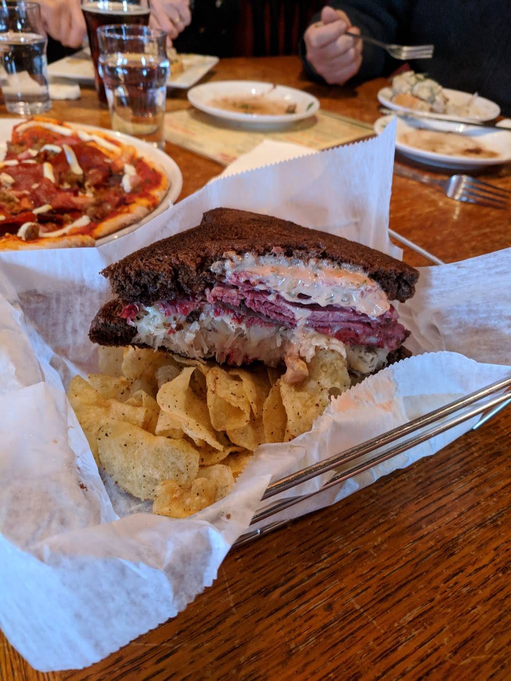 Iechyd Da Brewing Company | restaurant | 317 N Main St, Elkhart, IN 46516, USA | 5742930506 OR +1 574-293-0506