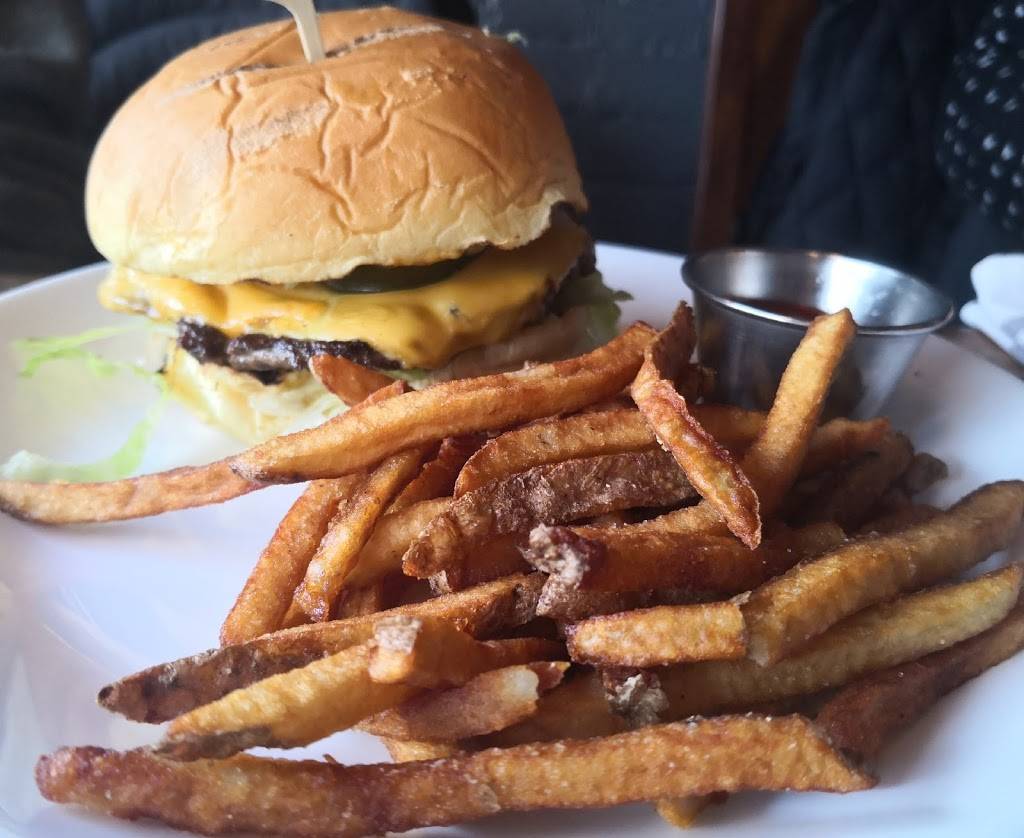 Brü Restaurant | restaurant | 142 Lakeshore Rd E, Oakville, ON L6J 1H4, Canada | 9058444400 OR +1 905-844-4400