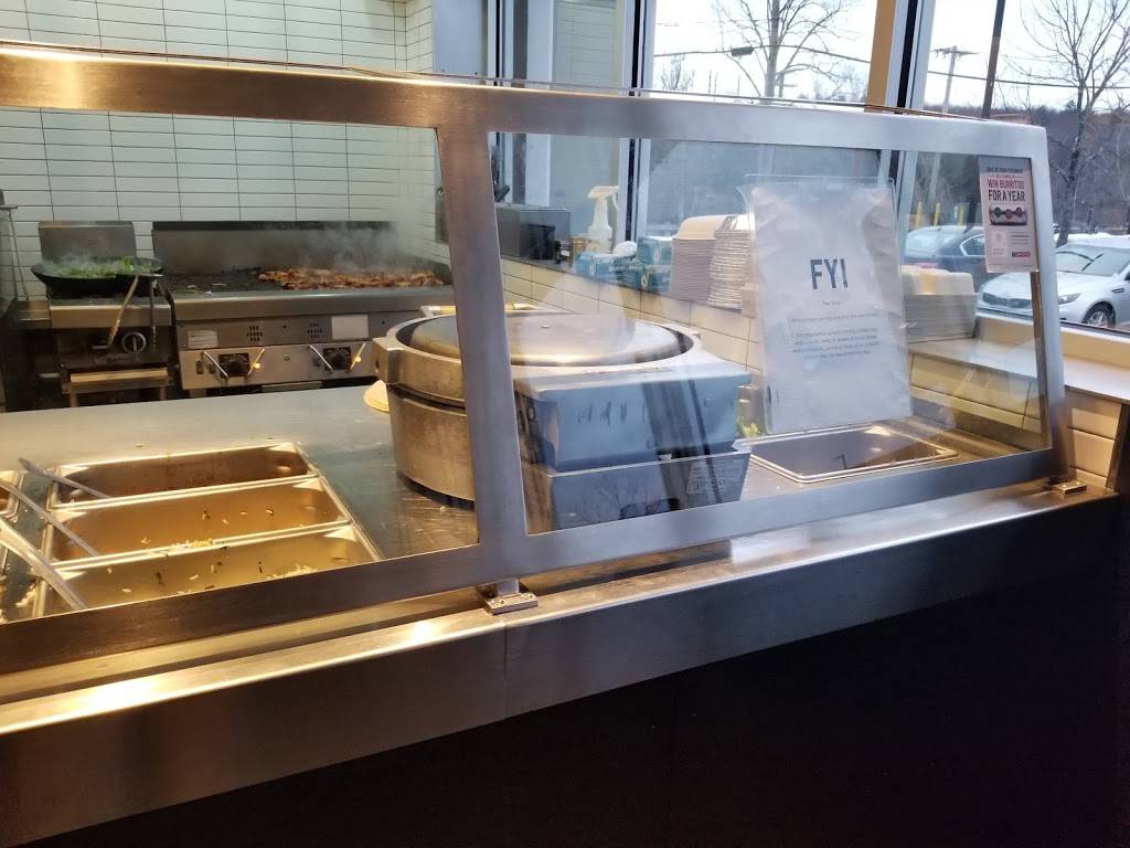 Chipotle Mexican Grill | restaurant | 371 Putnam Pike, Smithfield, RI 02917, USA | 4012336701 OR +1 401-233-6701