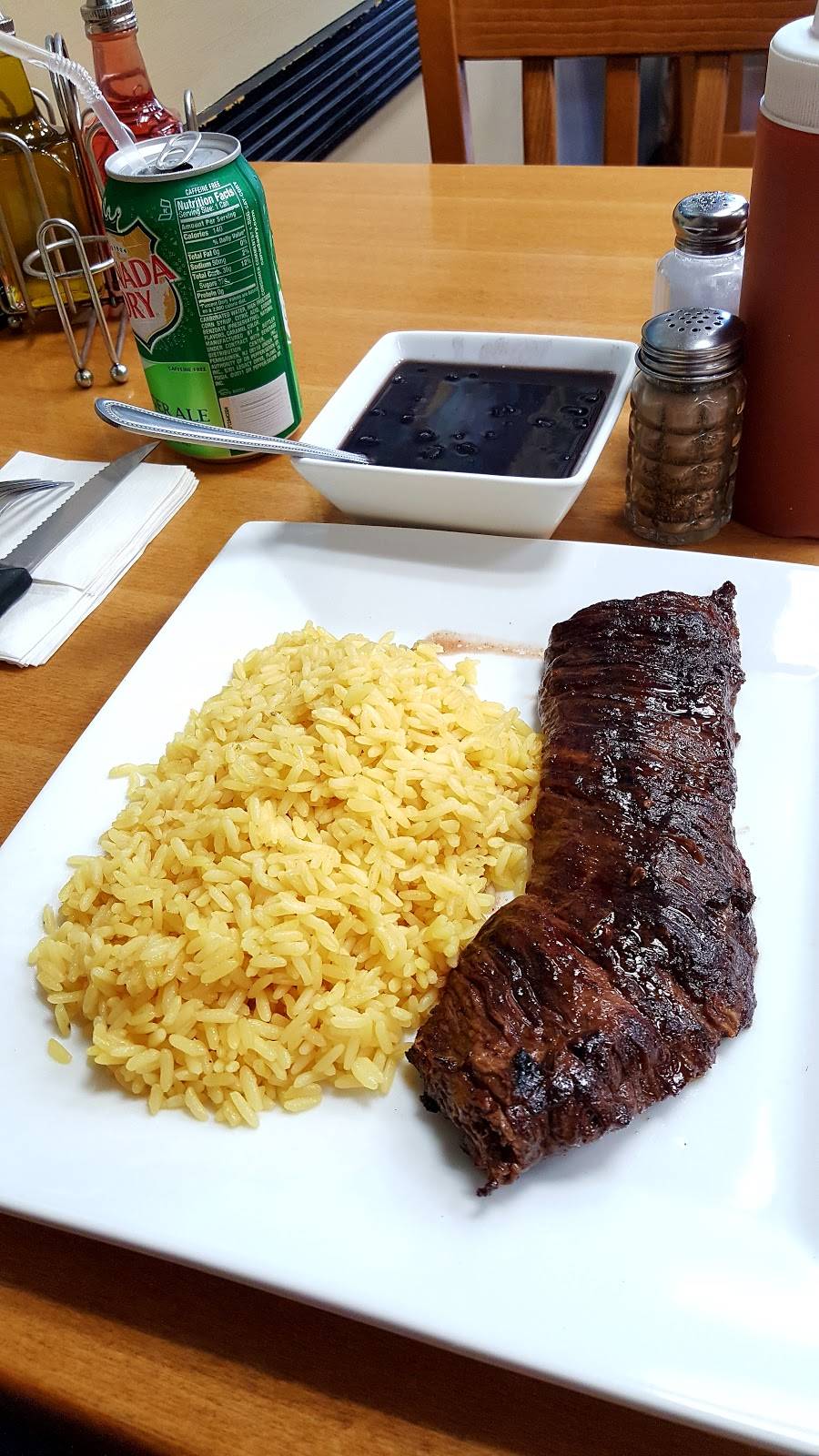 The Pit | restaurant | 178 Broad St, Bloomfield, NJ 07003, USA | 9737430086 OR +1 973-743-0086