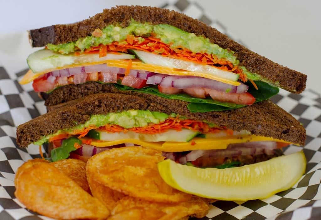 Perry’s Cafe and Beach Rentals | cafe | 930 Pacific Coast Hwy, Santa Monica, CA 90403, USA | 3102601114 OR +1 310-260-1114