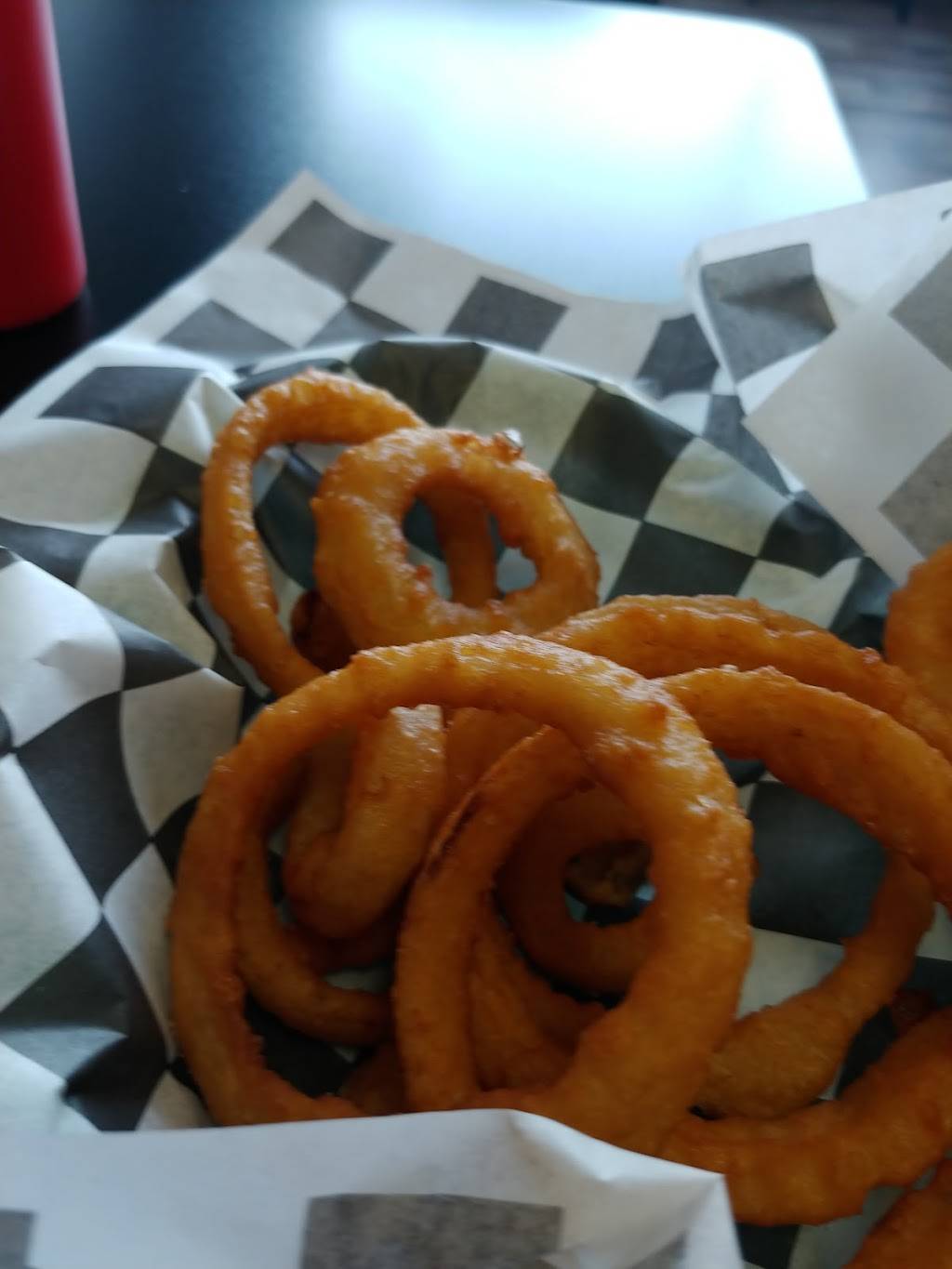 Lucky Burger And Grill | restaurant | 1408 Butterfield Rd, Mundelein, IL 60060, USA | 2245135624 OR +1 224-513-5624