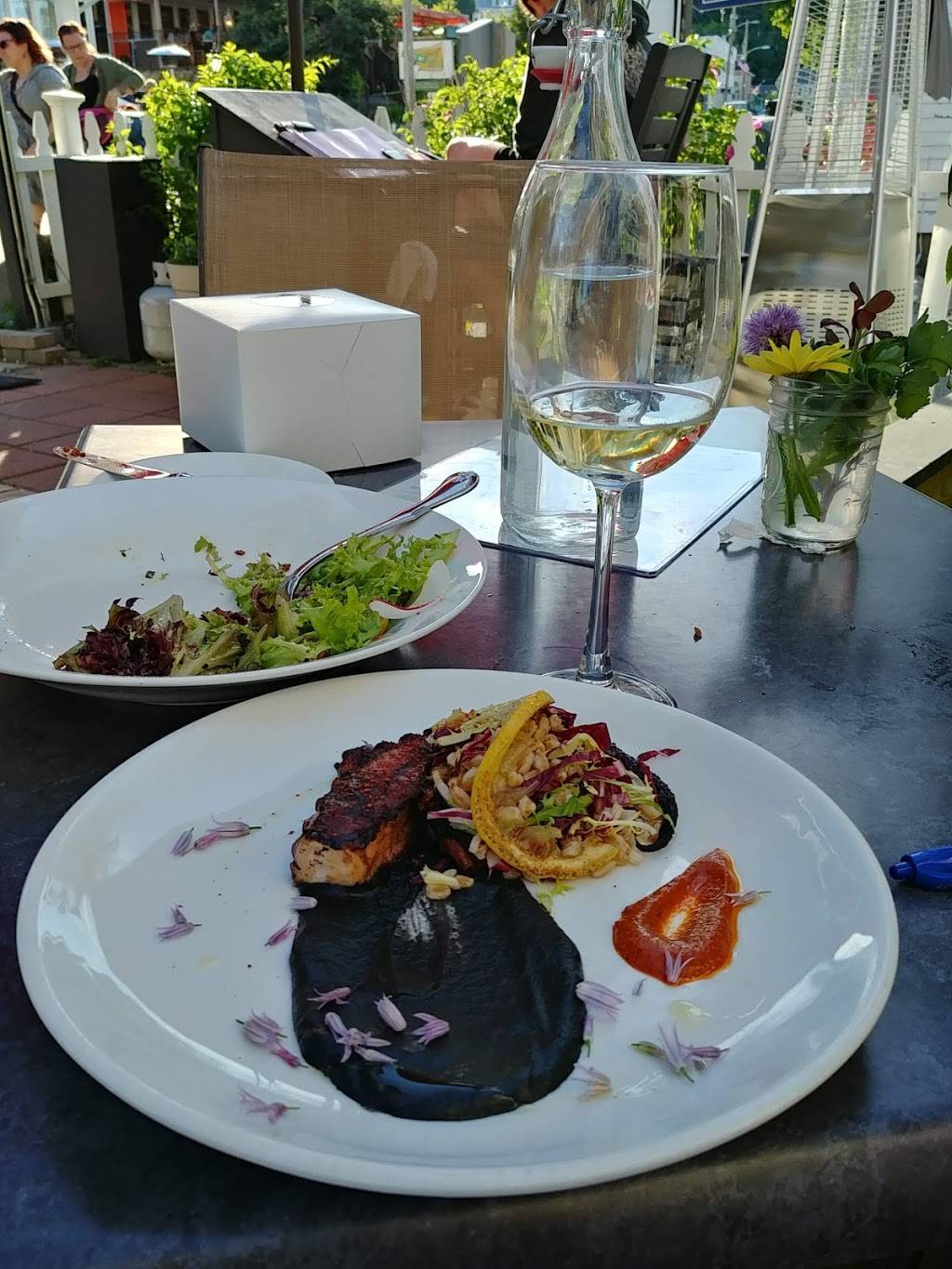 La Orilla Tapas + Specialty Cocktails | restaurant | 53 Shore Rd, Ogunquit, ME 03907, USA | 2072169913 OR +1 207-216-9913