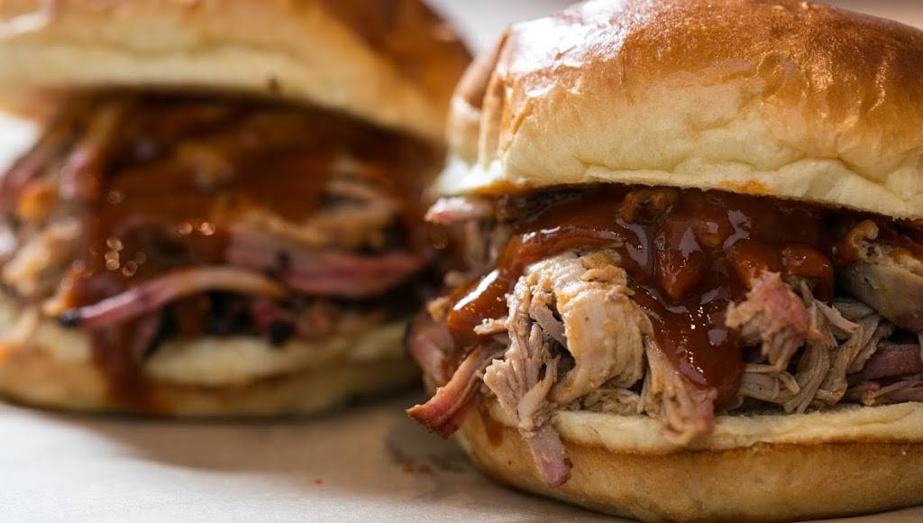 Blackwood BBQ - Illinois Center | restaurant | 233 N Michigan Ave, Chicago, IL 60601, USA | 3124874802 OR +1 312-487-4802