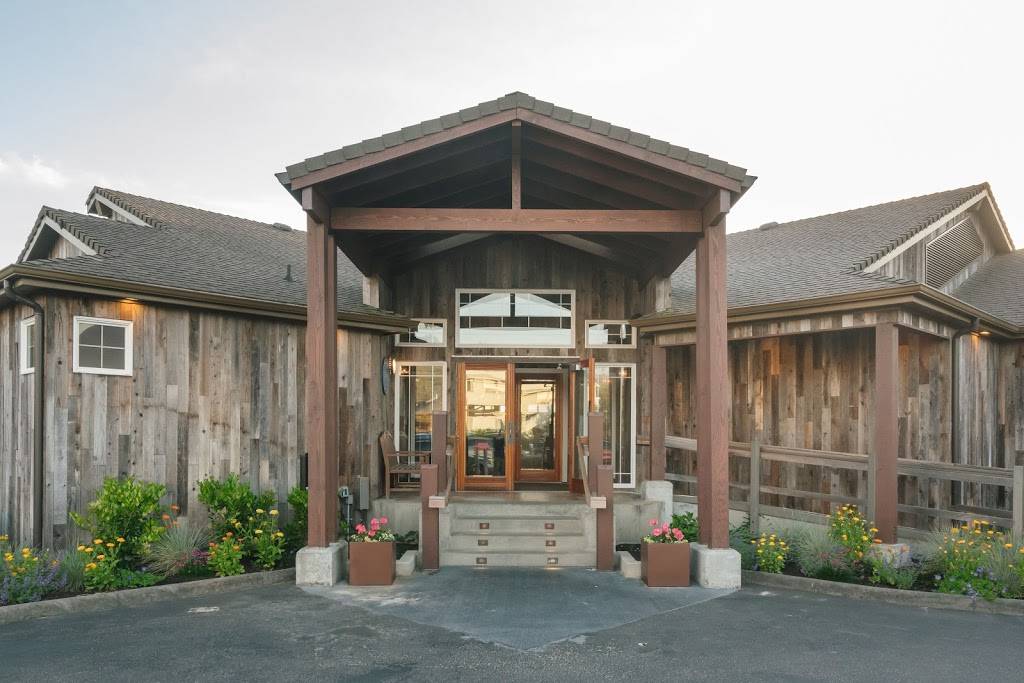 The Wayfarer Restaurant and Lounge | restaurant | 1190 Pacific Dr, Cannon Beach, OR 97110, USA | 5034361108 OR +1 503-436-1108