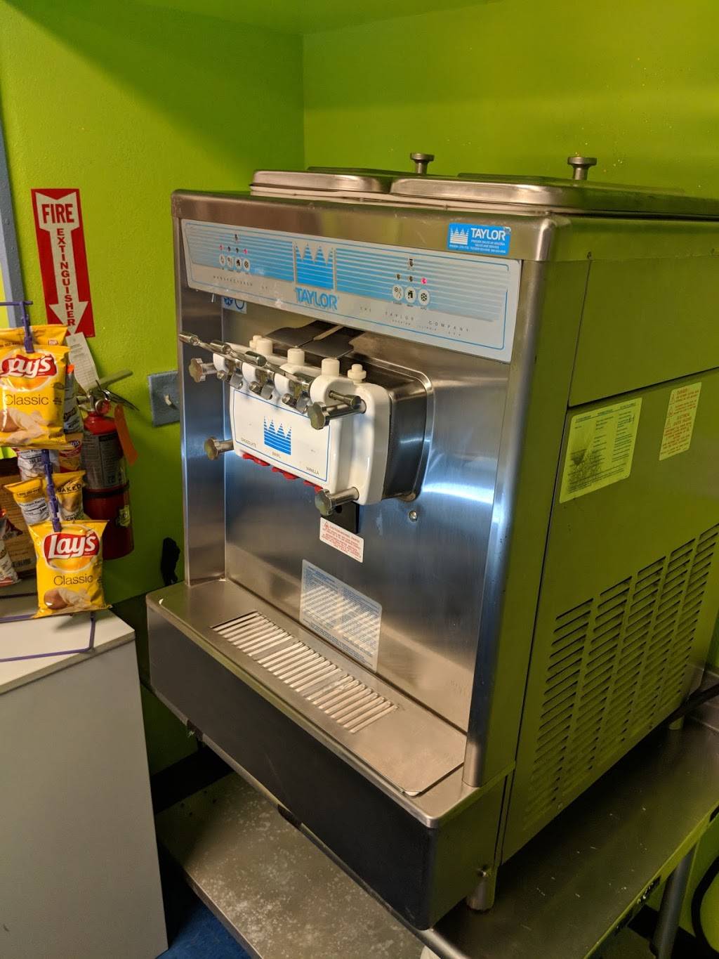 Yummy Dogs (Orange City) | restaurant | 475 S Volusia Ave, Orange City, FL 32763, USA | 3869600465 OR +1 386-960-0465