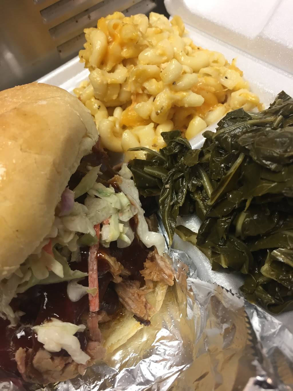 Ricky Ds Rib Shack | restaurant | 302 Winchester Ave, New Haven, CT 06511, USA | 2037454998 OR +1 203-745-4998