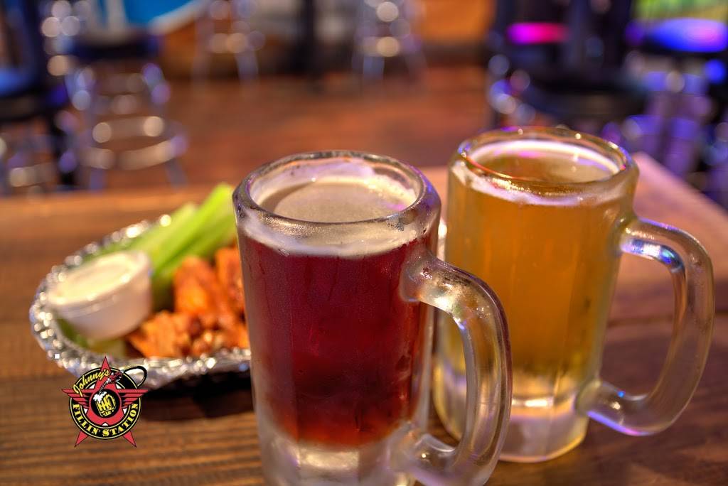 Johnnys Fillin Station | restaurant | 2631 S Ferncreek Ave, Orlando, FL 32806, USA | 4078946900 OR +1 407-894-6900