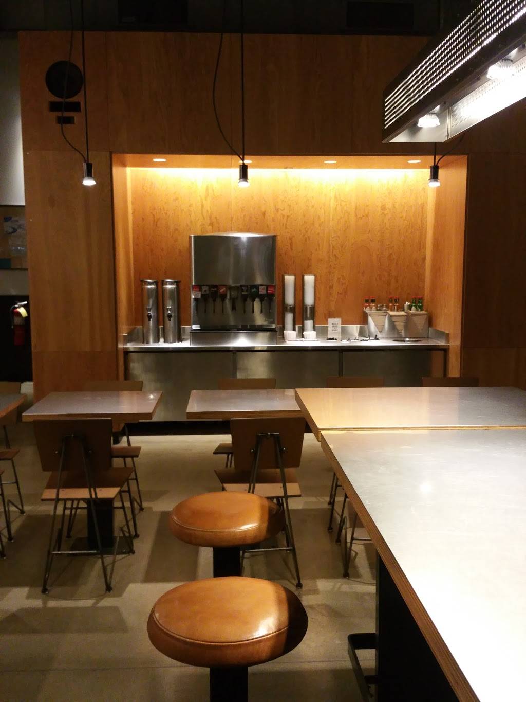 Chipotle Mexican Grill | restaurant | 202 W Ireland Rd #102, South Bend, IN 46614, USA | 5742318731 OR +1 574-231-8731