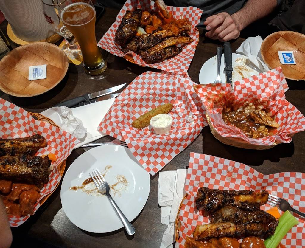 Wingporium Sports Bar | restaurant | 1000 Islington Ave #2, Etobicoke, ON M8Z 4P8, Canada | 4162556464 OR +1 416-255-6464