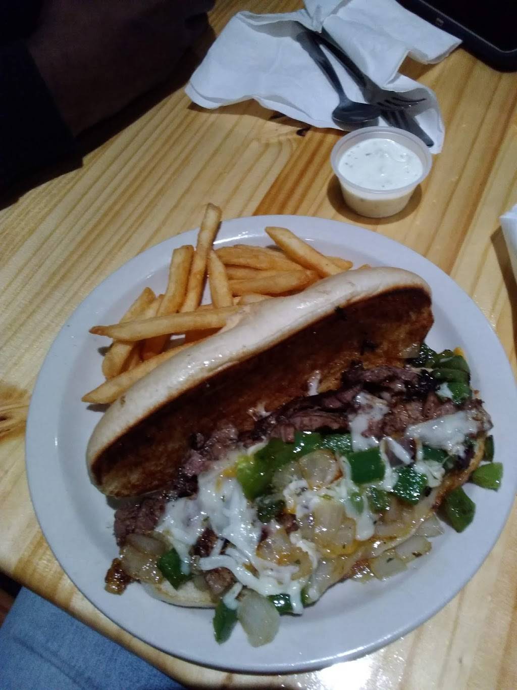 Foodie Garage Eatery | restaurant | 1091 University Ave, Dubuque, IA 52001, USA | 5638450131 OR +1 563-845-0131