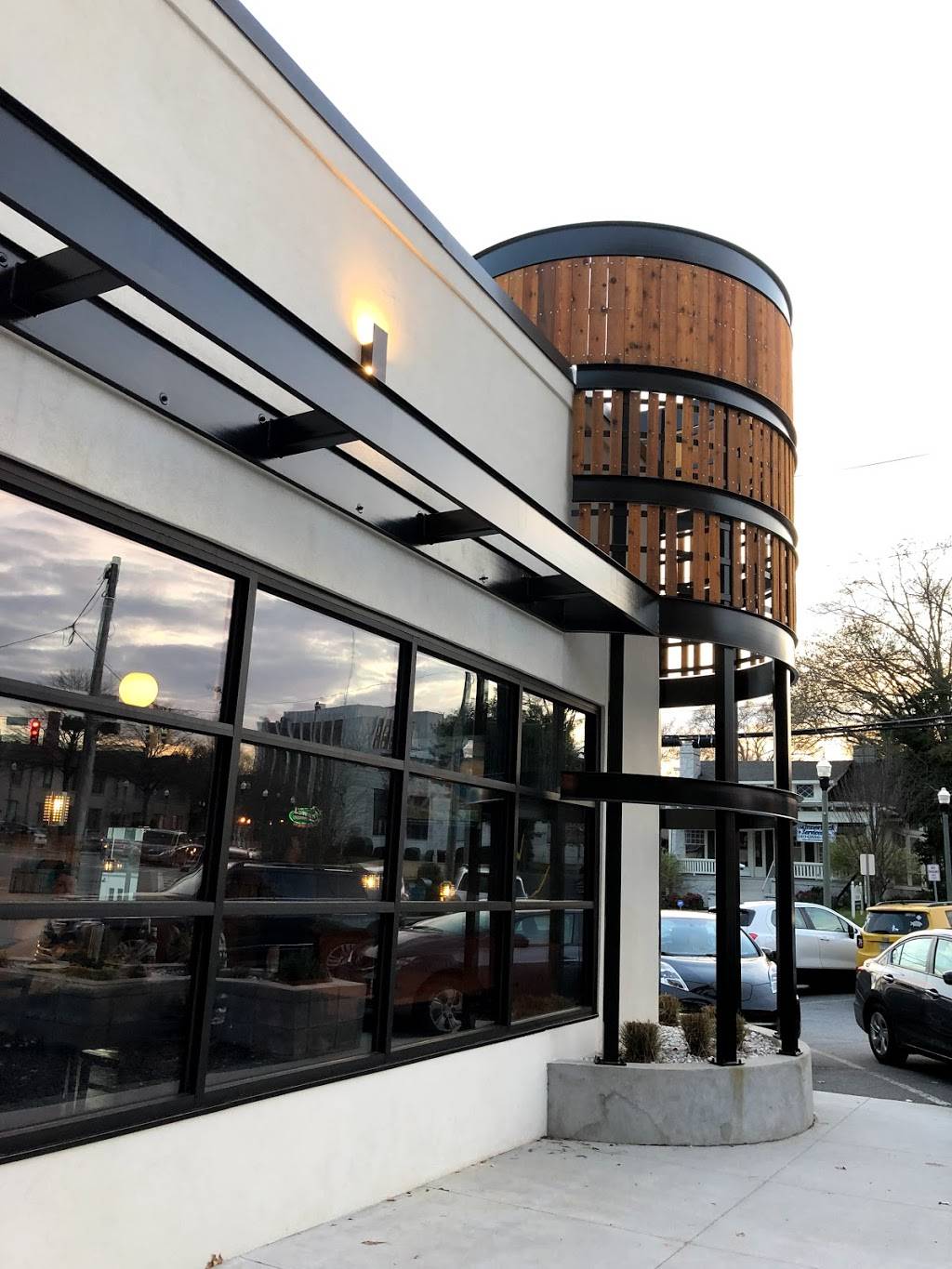 Twains Brewpub & Billiards | restaurant | 211 E Trinity Pl, Decatur, GA 30030, USA | 4043730063 OR +1 404-373-0063