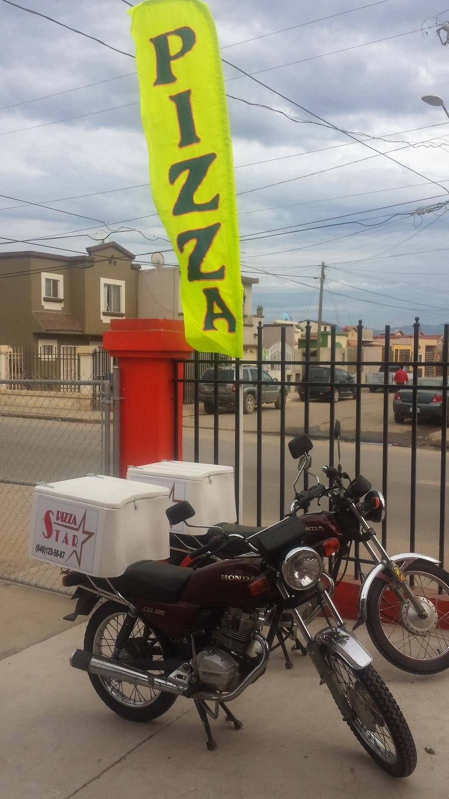 PIZZA STAR | restaurant | Agustín Luna 188, Villa Residencial del Real II, 22785 Ensenada, B.C., Mexico | 016461546500 OR +52 646 154 6500