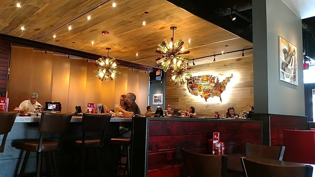 Red Robin Gourmet Burgers and Brews | restaurant | 208 E Loop 281, Longview, TX 75605, USA | 4302013452 OR +1 430-201-3452