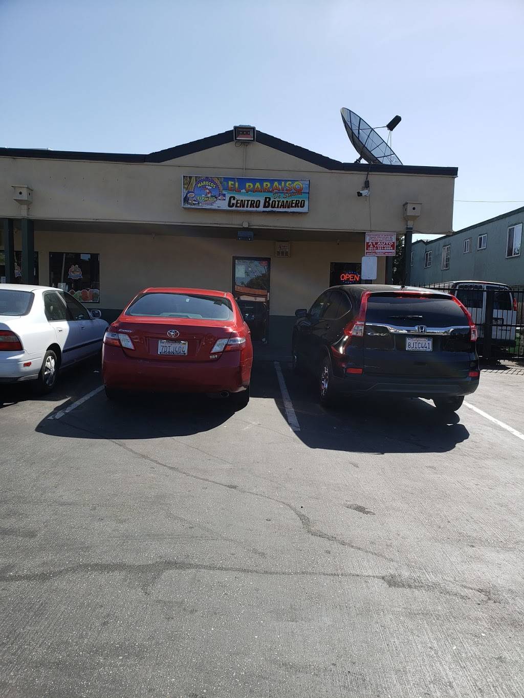 Mariscos el paraíso de Sinaloa | restaurant | 2398 University Ave, East Palo Alto, CA 94303, USA | 6502903176 OR +1 650-290-3176