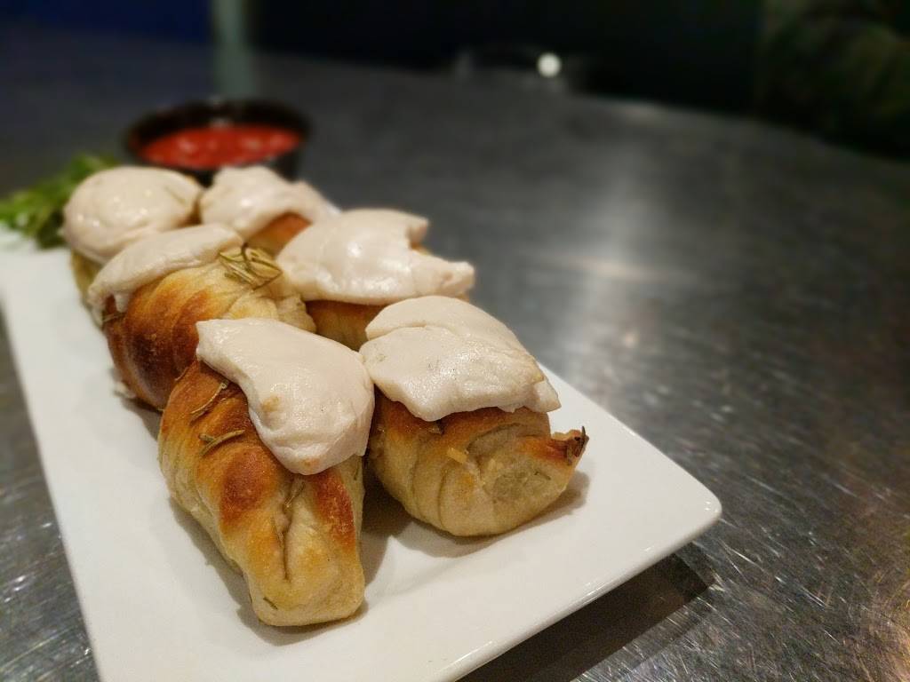 Flying Saucer Pizza Company | restaurant | 118 Washington St, Salem, MA 01970, USA | 9785948189 OR +1 978-594-8189