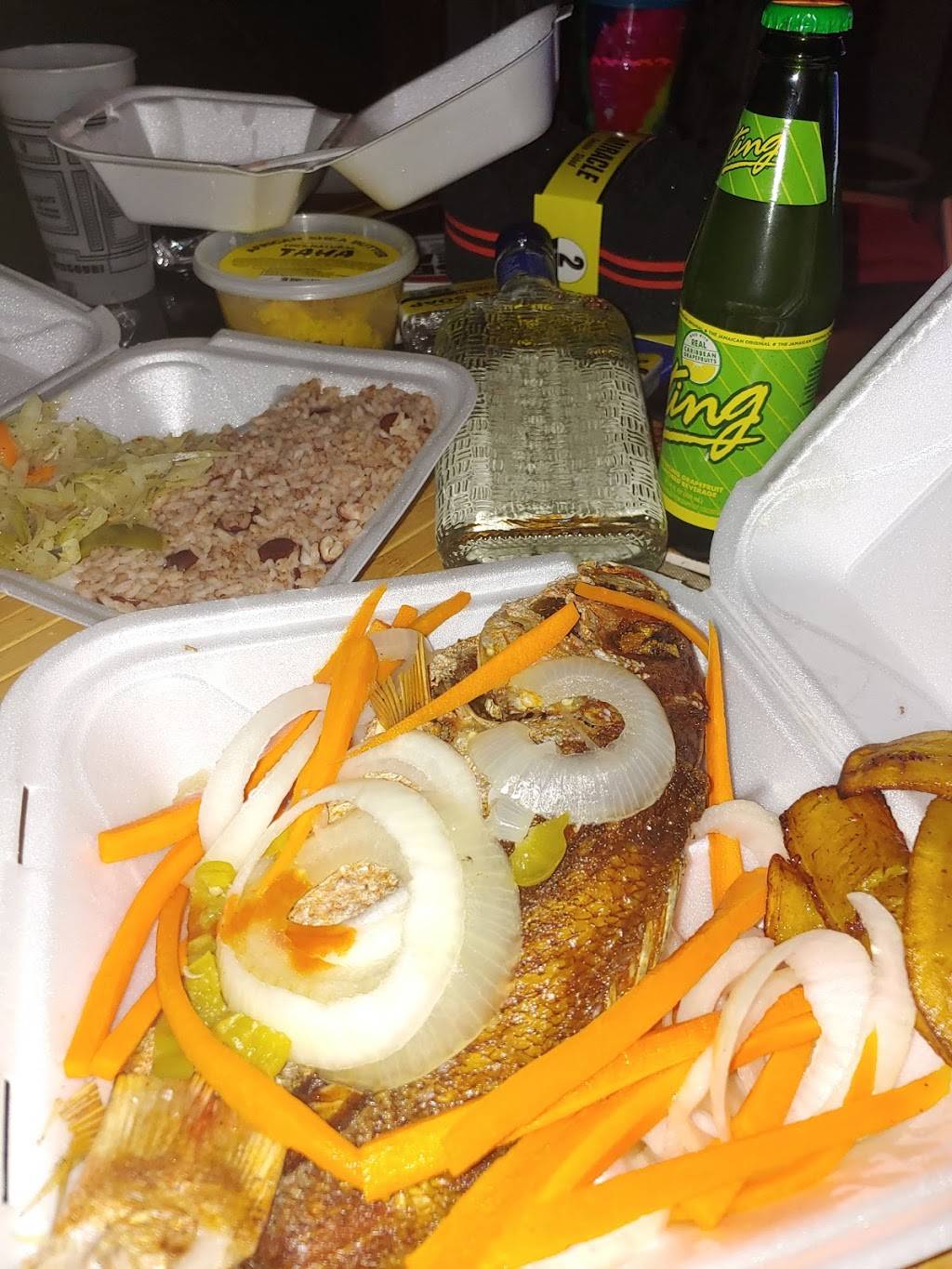 Reggae Kitchen | restaurant | 5535 Troost Ave, Kansas City, MO 64110, USA | 8164926191 OR +1 816-492-6191