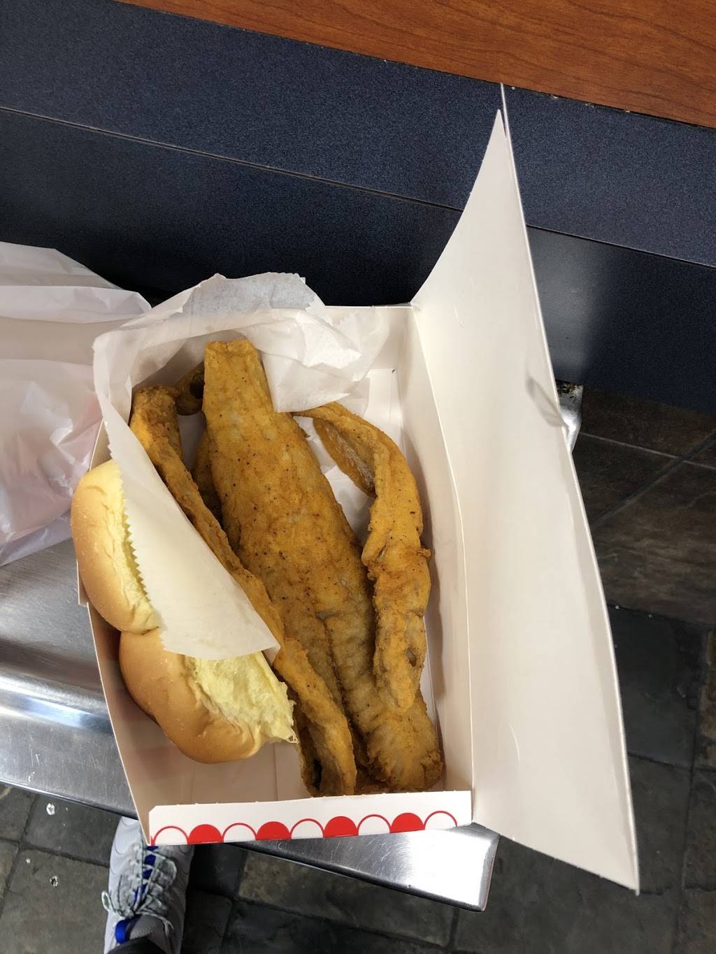 Crown Fried Chicken | restaurant | 3706 N Broad St, Philadelphia, PA 19140, USA | 2152230700 OR +1 215-223-0700