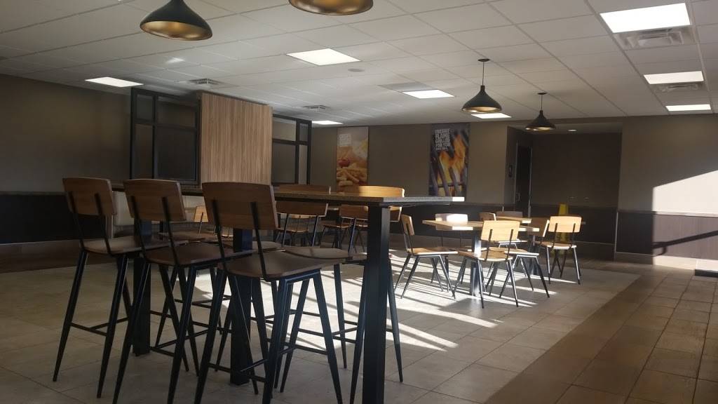 Burger King | restaurant | 499 N Main St, Columbia City, IN 46725, USA | 2602444641 OR +1 260-244-4641