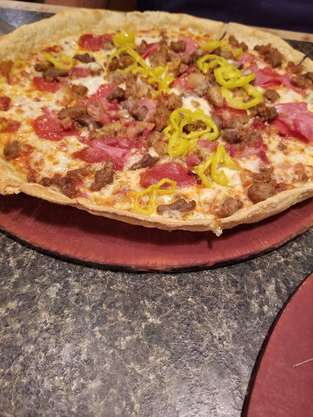 Pizza Hut | restaurant | 525 S Lake Rd S, Scottsburg, IN 47170, USA | 8127522618 OR +1 812-752-2618