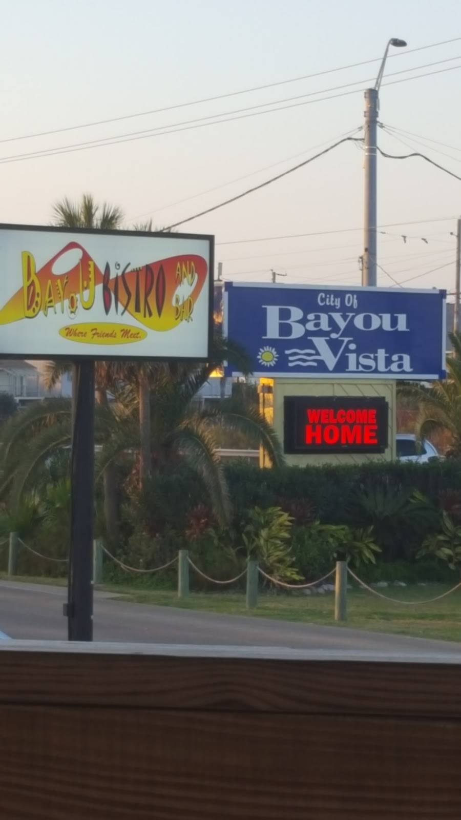 Bayou Bistro and Bar | cafe | 3111 Hwy 6, Bayou Vista, TX 77563, USA | 4099330355 OR +1 409-933-0355