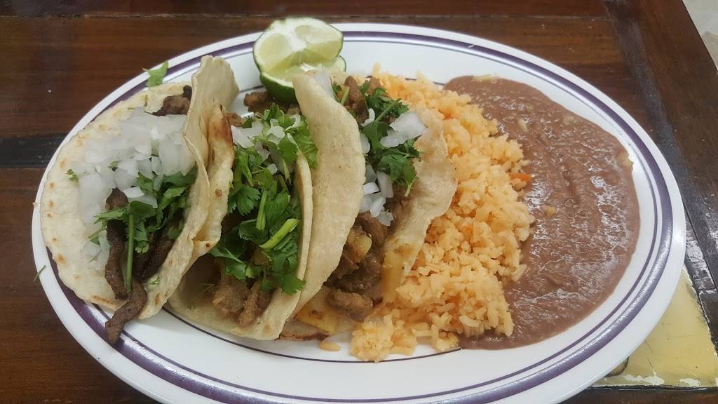 Antojitos Latinos | restaurant | 5201 McCart Ave, Fort Worth, TX 76115, USA | 8179238491 OR +1 817-923-8491