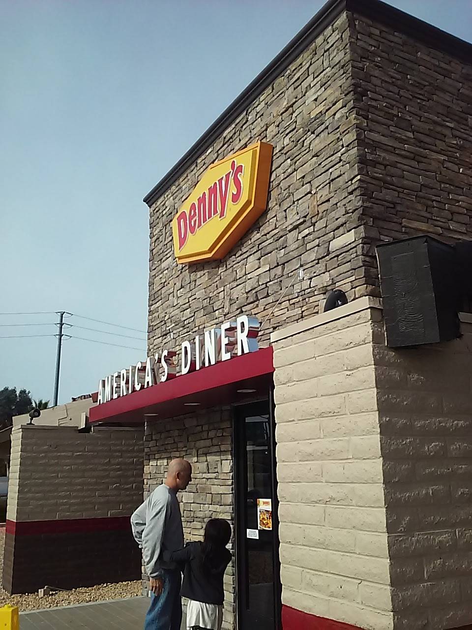 Dennys | restaurant | 2442 Highland Ave, Highland, CA 92346, USA | 9098622003 OR +1 909-862-2003