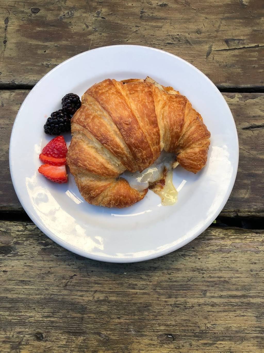 Stable Cafe | cafe | 2128 Folsom St, San Francisco, CA 94110, USA | 4155521199 OR +1 415-552-1199