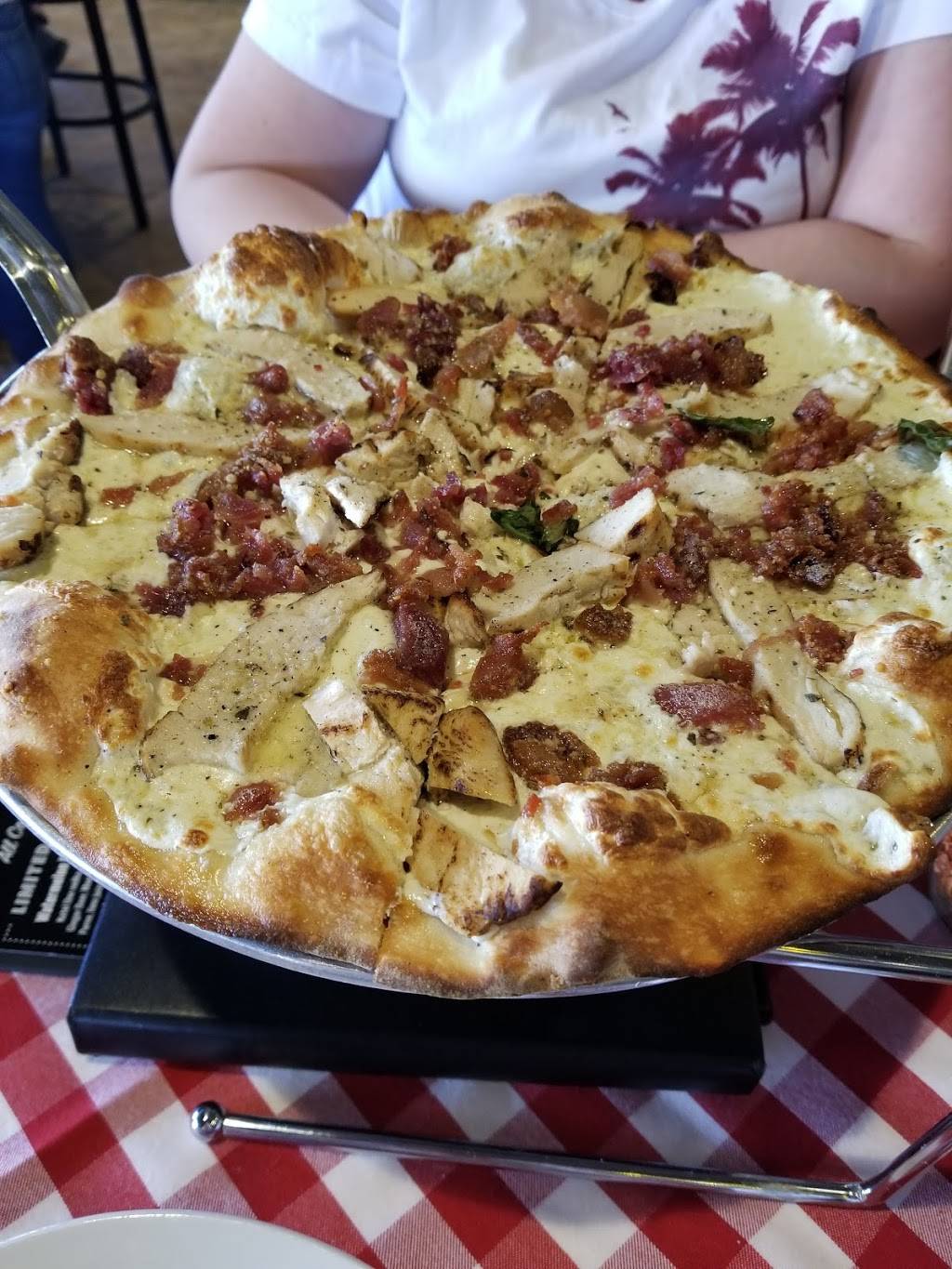 Grimaldis Pizzeria | restaurant | 20119 N Lord St J-101, Brookfield, WI 53045, USA | 2627851115 OR +1 262-785-1115