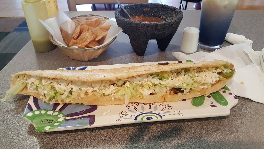 Los Molcajetes Taqueria | restaurant | 2621 W 16th St, Indianapolis, IN 46222, USA | 3174262415 OR +1 317-426-2415