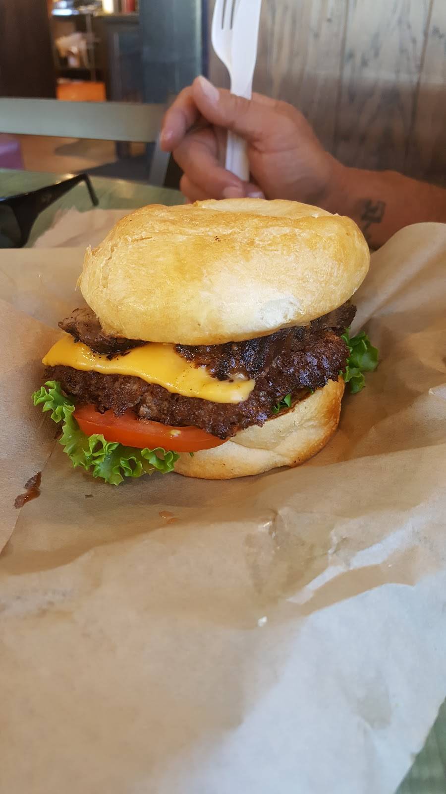 Angus McCurdys | restaurant | 34541 Yucaipa Blvd, Yucaipa, CA 92399, USA | 9097976580 OR +1 909-797-6580