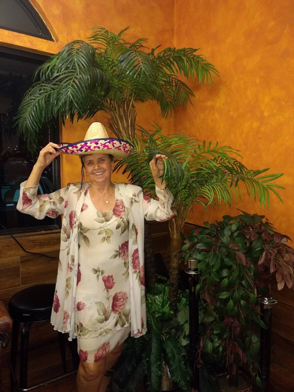 Mango Restaurant | restaurant | 8743 N Milwaukee Ave, Niles, IL 60714, USA | 8479670030 OR +1 847-967-0030