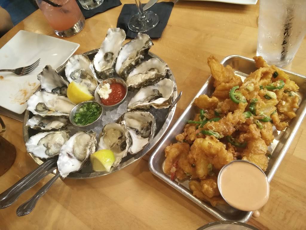 EMC Seafood & Raw Bar | restaurant | 14346 Culver Dr, Irvine, CA 92604, USA | 9497483979 OR +1 949-748-3979