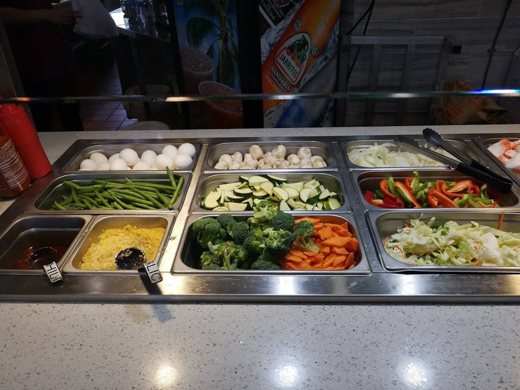 Corner Express | restaurant | 5750 Whittier Blvd, Commerce, CA 90022, USA | 3234907552 OR +1 323-490-7552