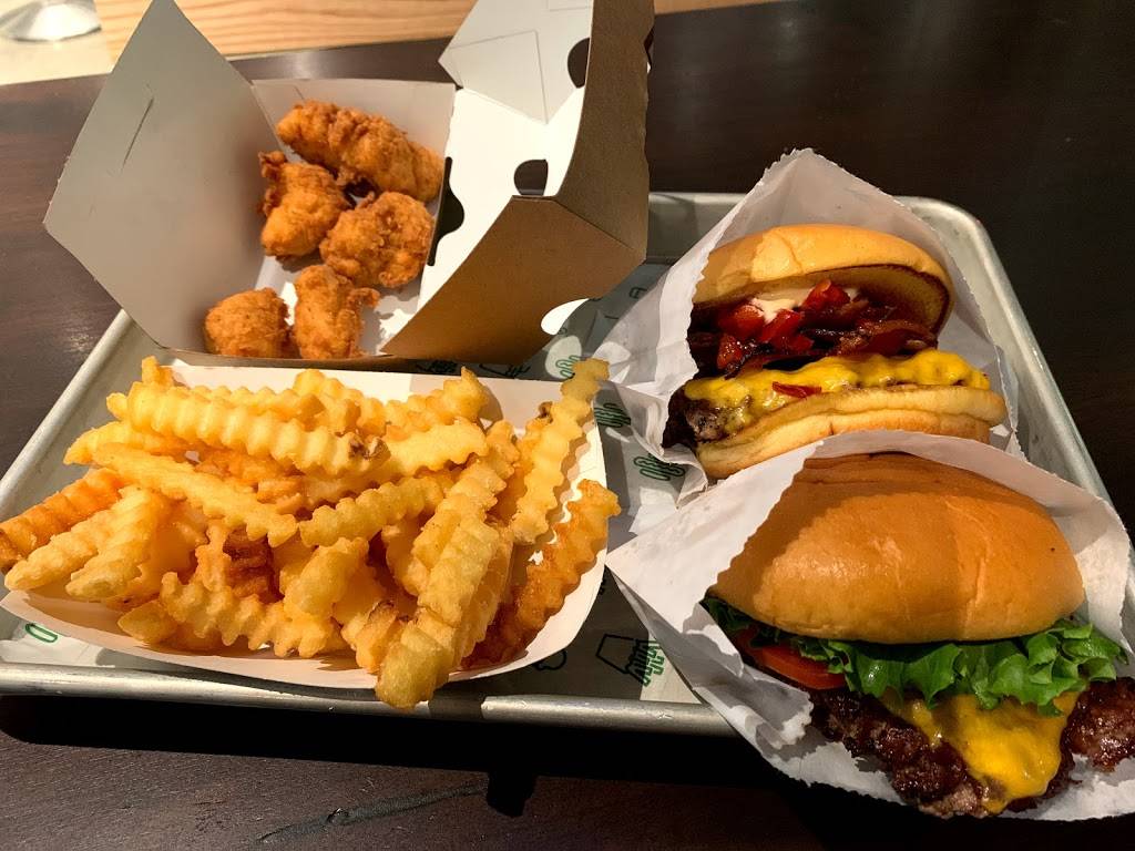 Shake Shack | restaurant | 864 E Townline Rd, Vernon Hills, IL 60061, USA | 2242942010 OR +1 224-294-2010