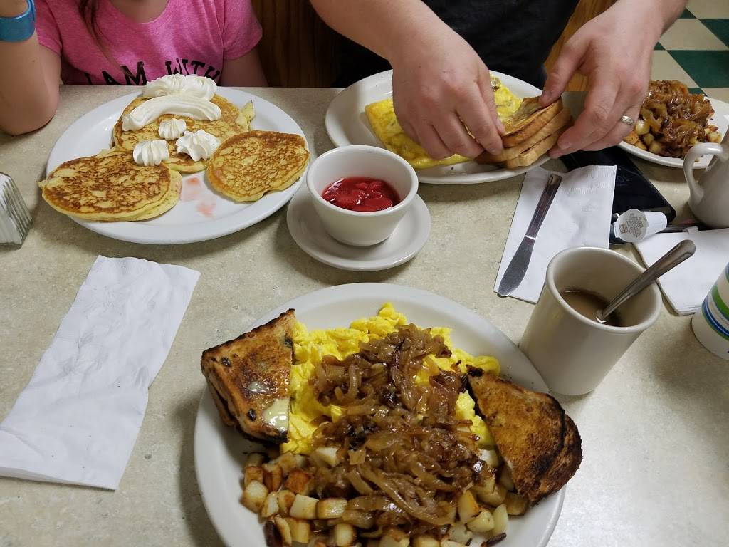 Pennys Place Family Restaurant | restaurant | 2109 route 5&20 liberty plaza, Seneca Falls, NY 13148, USA | 3155688746 OR +1 315-568-8746