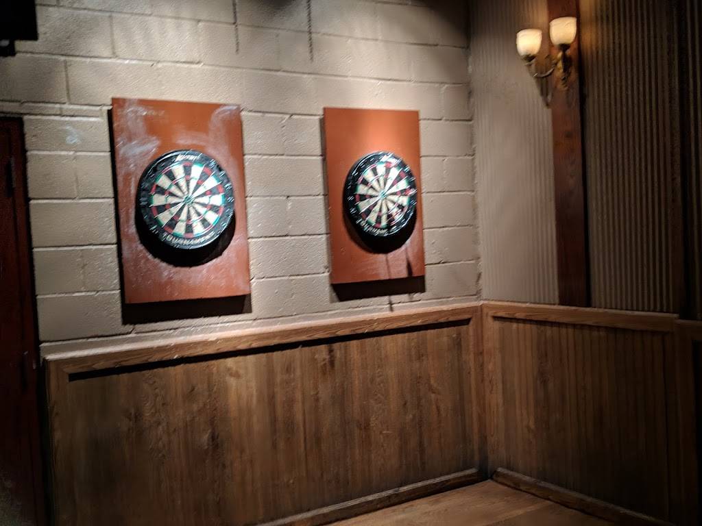 Beaumont Bar And Grill | restaurant | 2020 N Halsted St, Chicago, IL 60614, USA | 7732810177 OR +1 773-281-0177