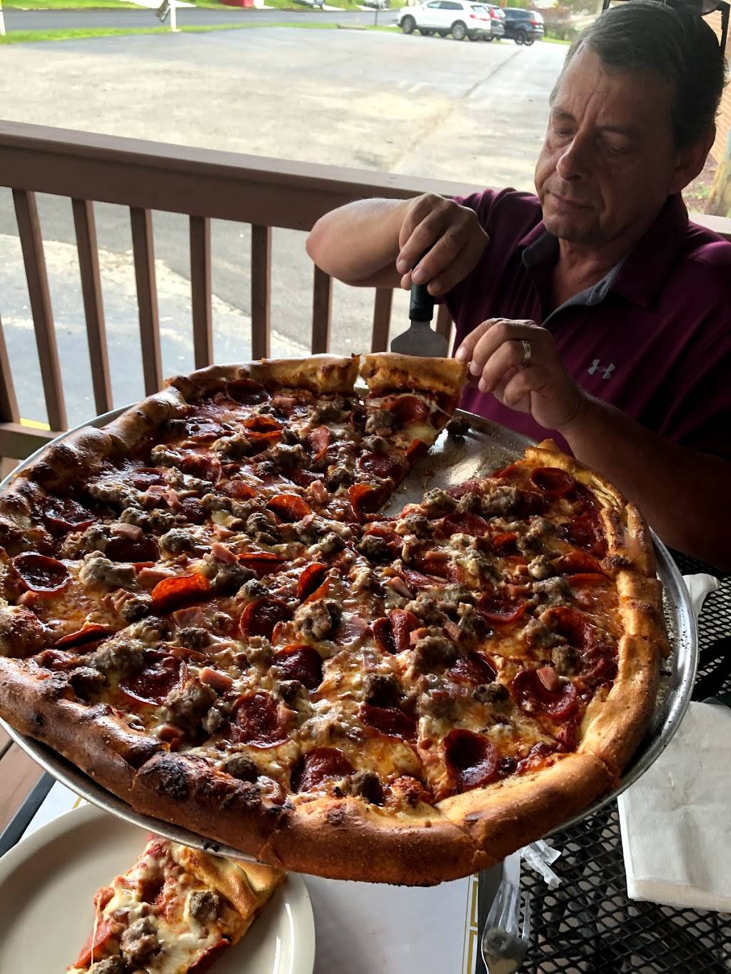 The Garden Restaurant | restaurant | 4912 Gardenville Rd, Pittsburgh, PA 15236, USA | 4128359651 OR +1 412-835-9651