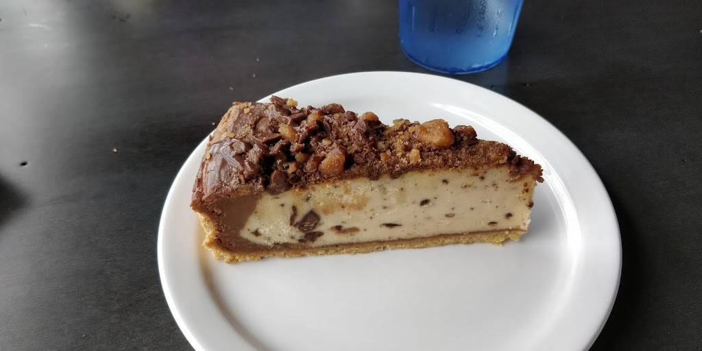 Wild Wing | restaurant | 700 Eagleson Rd, Kanata, ON K2M 2G9, Canada | 6132709453 OR +1 613-270-9453