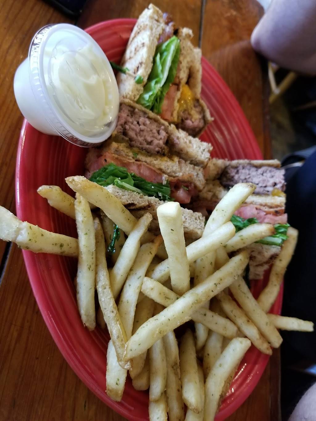 Luthers Rare & Well Done | restaurant | 910 Bay St, Beaufort, SC 29902, USA | 8435211888 OR +1 843-521-1888