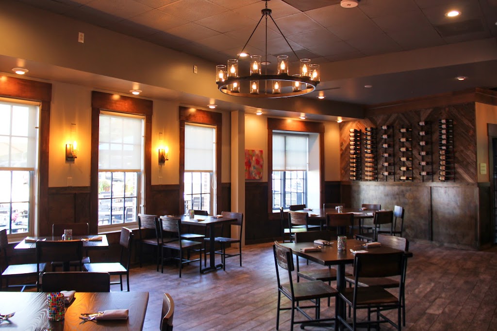 Gravity | restaurant | 4160 W 71st St, Prairie Village, KS 66208, USA | 9137229463 OR +1 913-722-9463