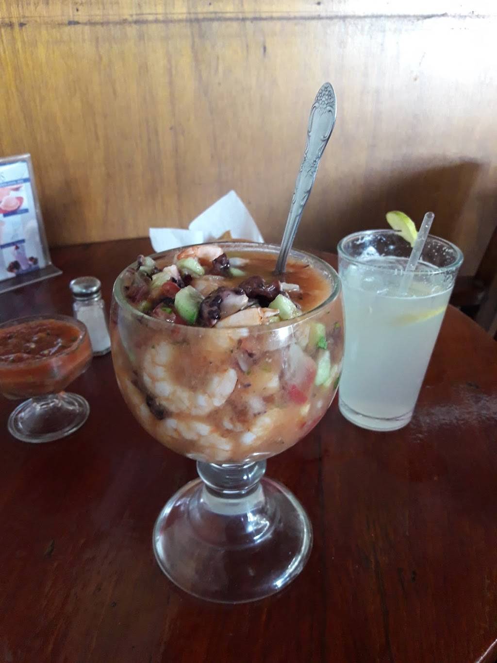 Cocktelería Mazatlán | restaurant | Diez entre Miramar y, Av Riveroll 725, Zona Centro, 22800 Ensenada, B.C., Mexico | 016461787518 OR +52 646 178 7518