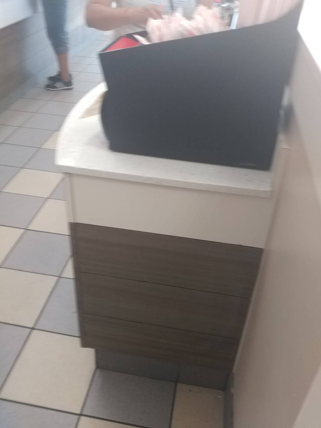 Dunkin Donuts | cafe | 3332 95th St, Evergreen Park, IL 60805, USA | 7084249587 OR +1 708-424-9587