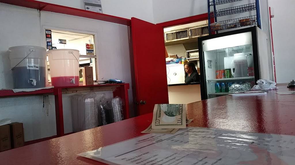 McMillons Bar-B-Que | restaurant | 1508 Dr Martin Luther King Blvd, Pompano Beach, FL 33060, USA | 9549777753 OR +1 954-977-7753