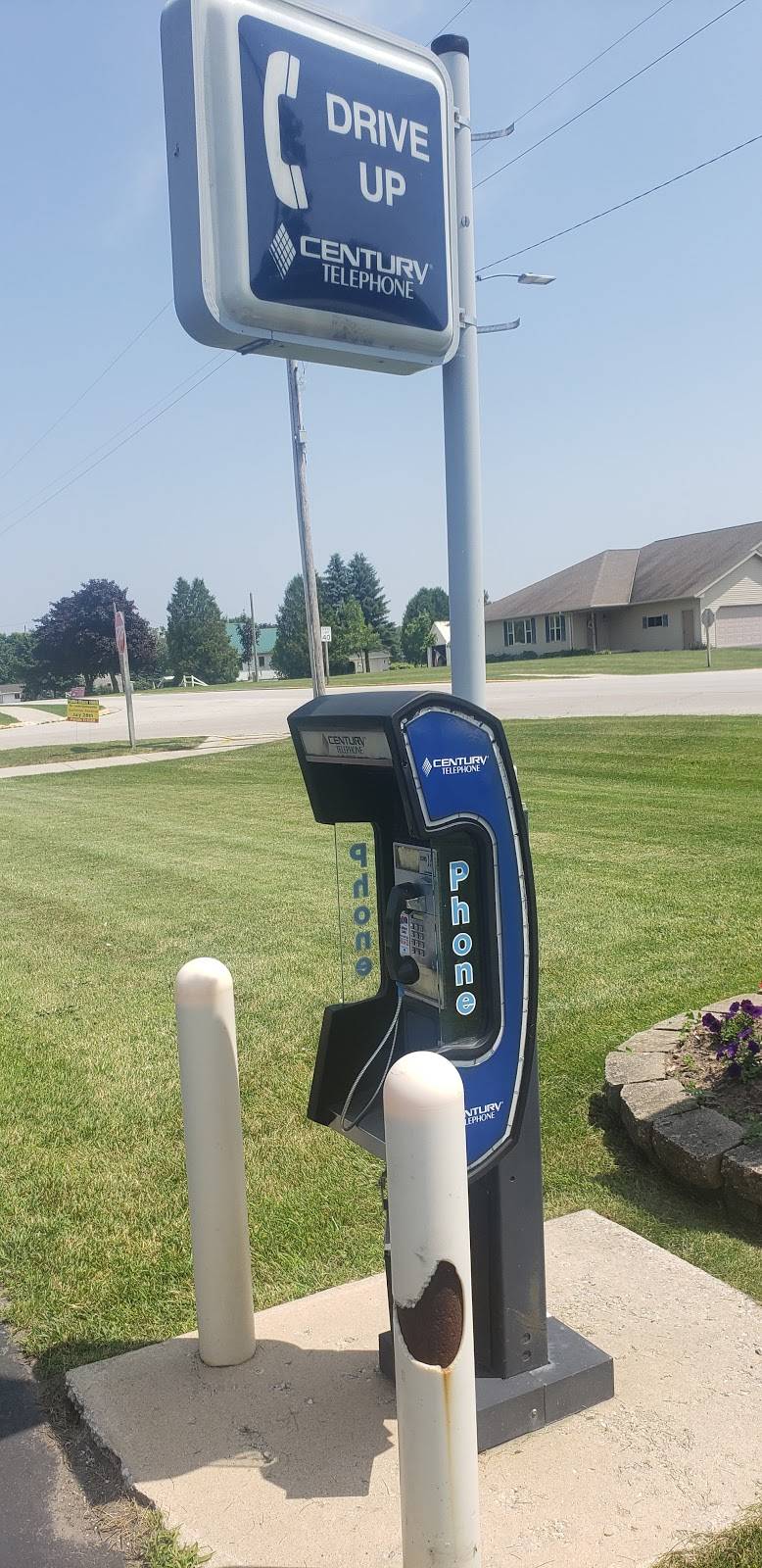 Village Kitchen | restaurant | 101 Old Orchard Ave, Casco, WI 54205, USA | 9208377333 OR +1 920-837-7333