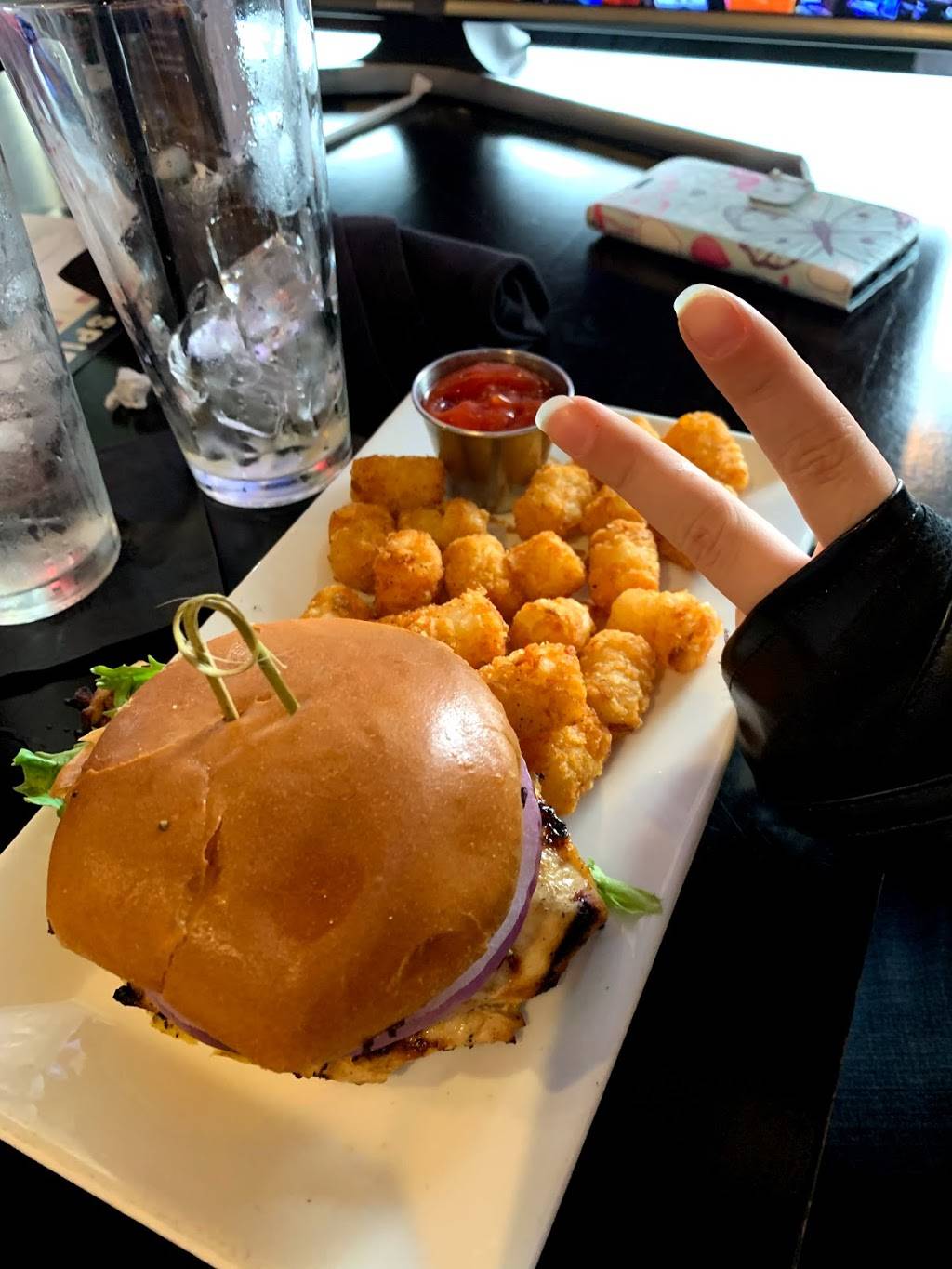 Sidelines Grille - Canton | restaurant | 147 Reinhardt College Pkwy #6, Canton, GA 30114, USA | 6788800284 OR +1 678-880-0284