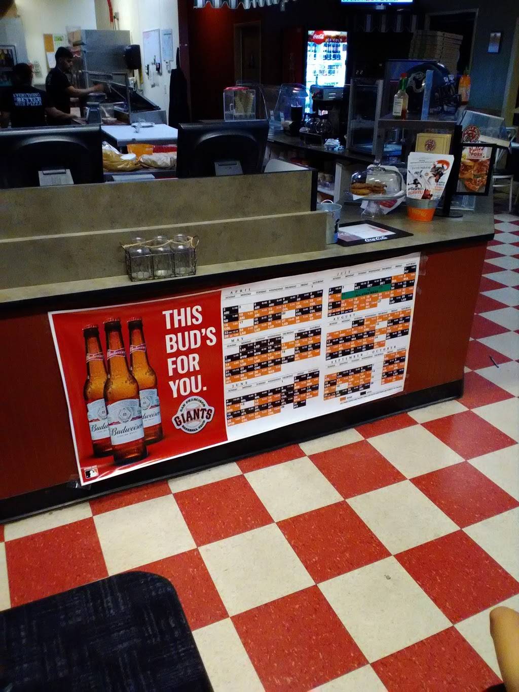 Pizza Factory | restaurant | 13208 Le Grand Rd, Le Grand, CA 95333, USA | 2093894000 OR +1 209-389-4000